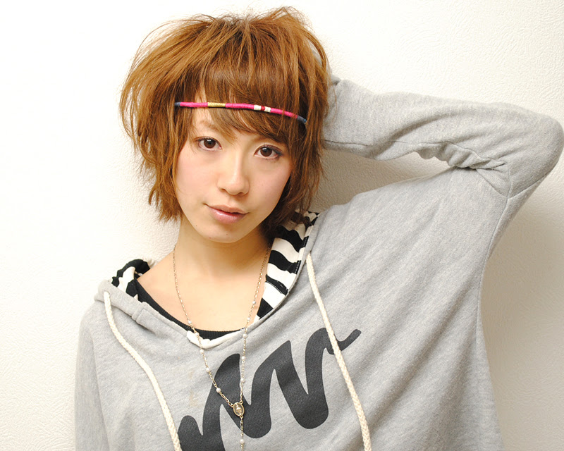 トップレート ヘア バンド 付け方 スポーツ 女子 によるヘアスタイルのアイデアkamigataarine