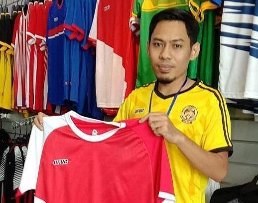 Kalau dah sampai alor setar dan mencari kedai makan atau tempat makan best di alor setar, boleh cuba singgah kat kedai kuey teow iman ni. Puc Sport Lelong 2 000 Helai Jersi Sempena Merdeka Kosmo Digital