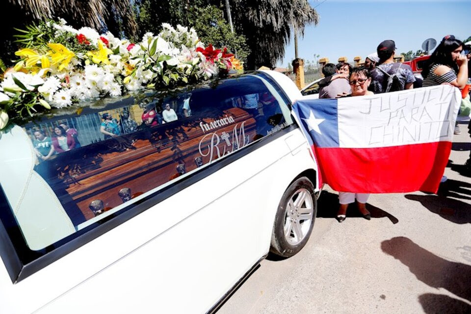 Funeral de José Uribe, asesinado por el disparo de un soldado en Curicó.