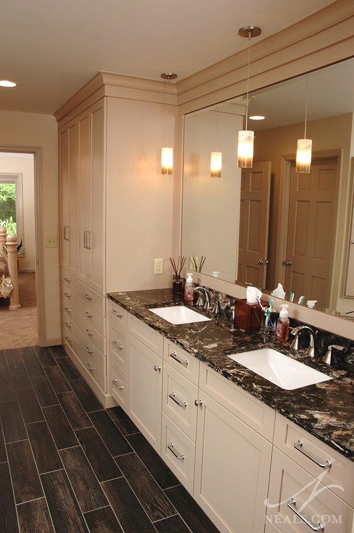 One of the challenges when it comes to double vanities is deciding how you're going to put up mirror. Master Bathroom Vanity Design Ideas