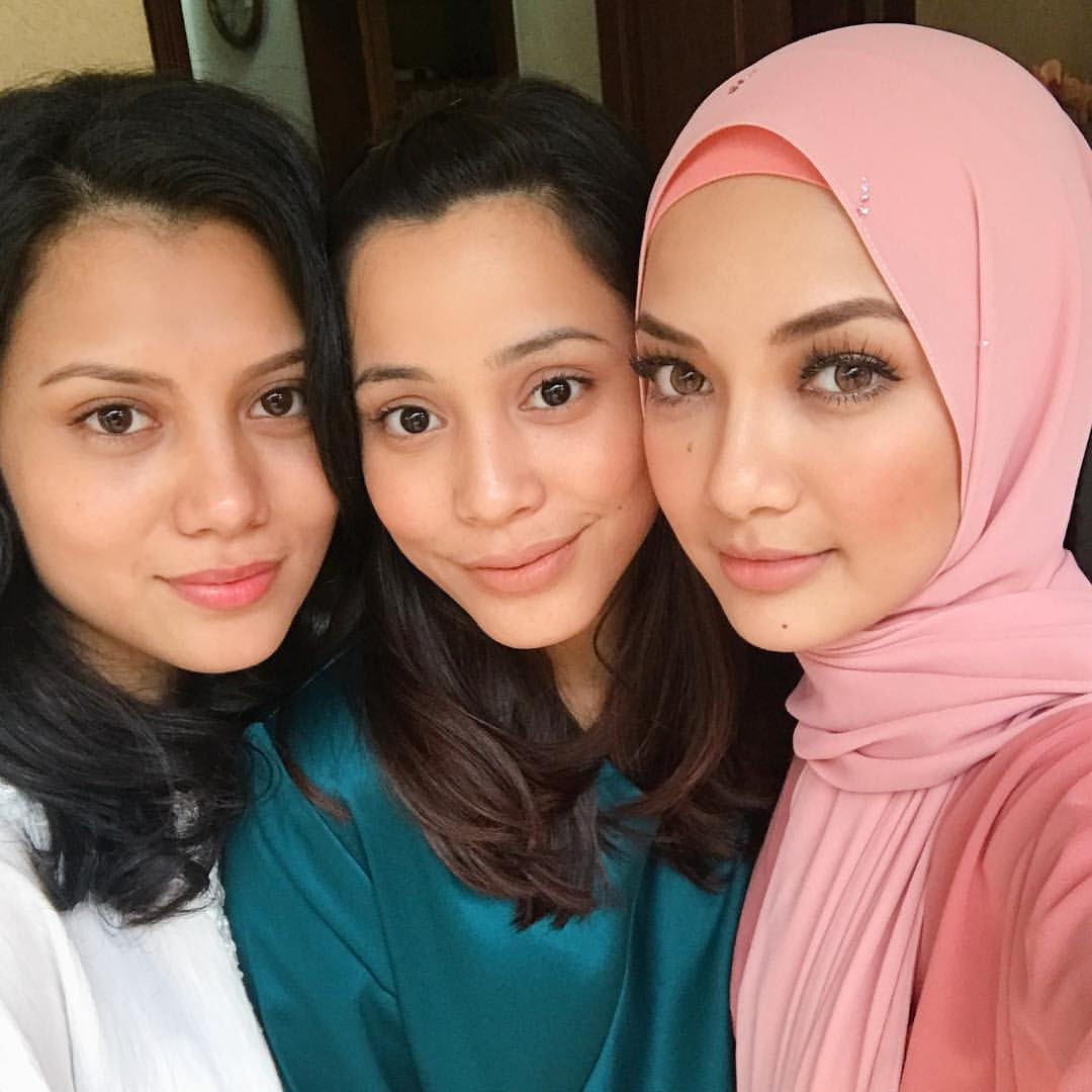 Sekitar Suasana Hari Raya Neelofa 8 Gambar 