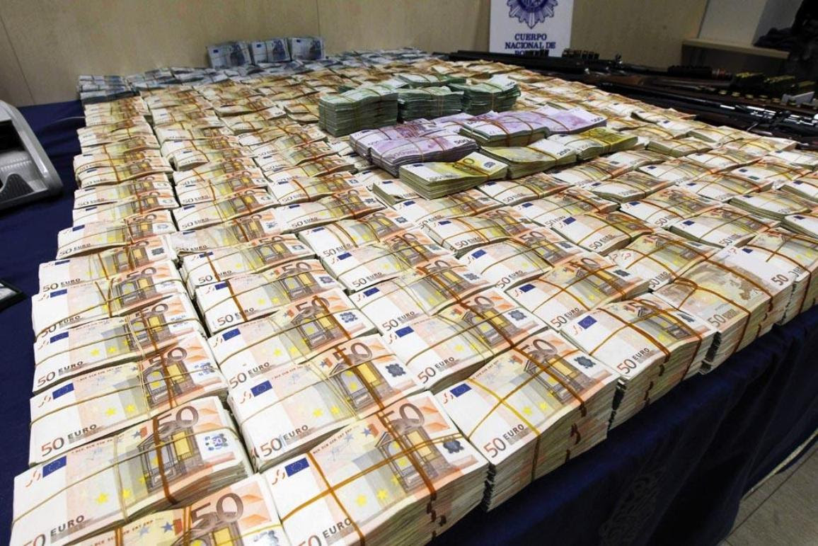 View of the material seized by the Spanish National Police during the operation 'Emperador' (Emperor) that unveiled a network of money laundering and organized crime, in Madrid, Spain, on 16 October 2012. © BELGA_EFE_A.Diaz