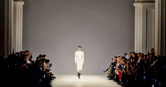 Moschino Fall 2019 Milan Fashion Week Livestream
