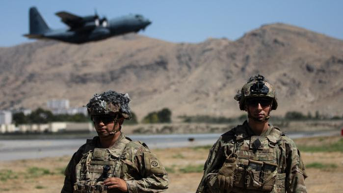 Afghanistan : que va devenir l'aéroport de Kaboul après le départ des Américains, le 31 août ?