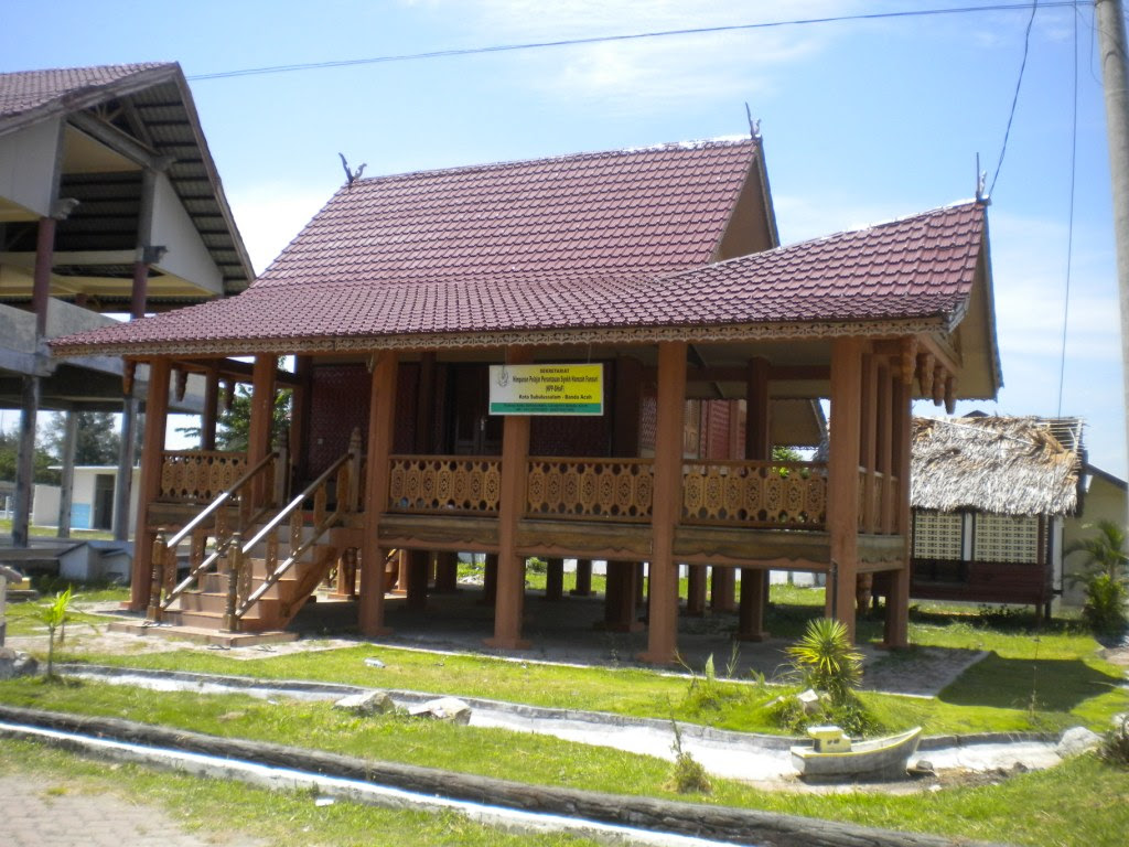 Gambar Rumah Adat Krong Bade Nanggroe Aceh Darussalam 