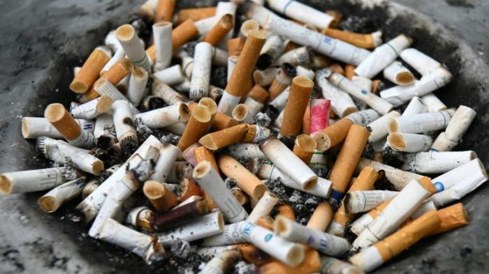 Des mégots de cigarettes