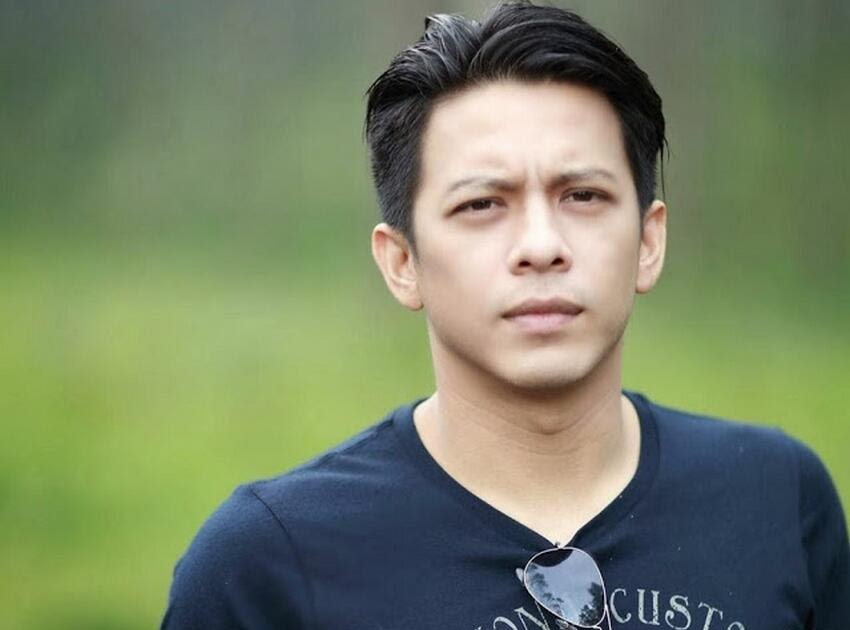  Foto  Rambut Ariel  Noah  Terbaru foto  candid kekinian