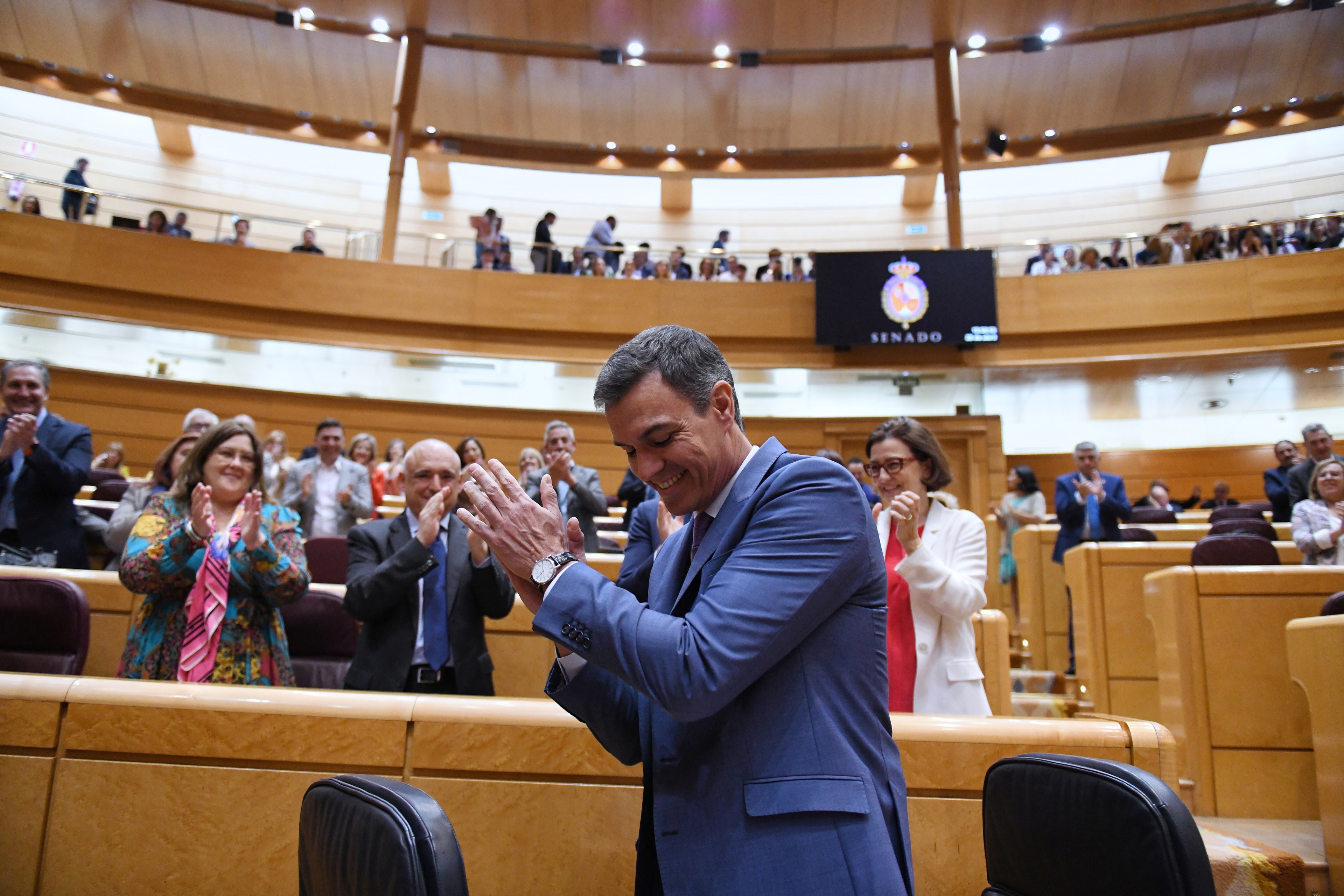El presidente del Gobierno, Pedro Sánchez, durante un pleno del Senado, a 25 de abril de 2023, en Madrid (España). Sánchez y Feijóo se enfrentan hoy a su cuarto cara a cara en el Pleno del Senado.