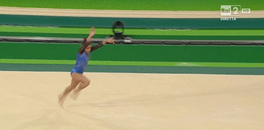 Rai2 su Twitter: "La sedicenne brasiliana Flávia Saraiva​ al corpo libero, gala della ginnastica #Rio2016 #RaiRio2016 "