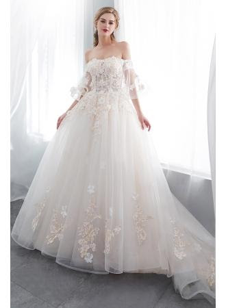 Kaviar gauche betreibt erfolgreich drei eigene bridal concept stores in berlin, münchen und düsseldorf. Sehr Schone Weisse Brautkleider Lang Tragerlos Tull Mit Blumen Hochzeitskleider Modellnummer Cps1003 2869166 Weddbook