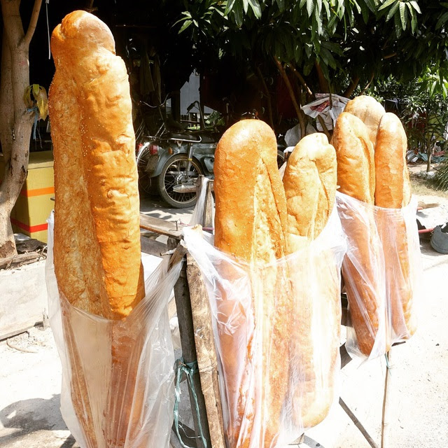 Bánh mì đen như than và những kiểu độc lạ chỉ có ở Việt Nam - Ảnh 10.