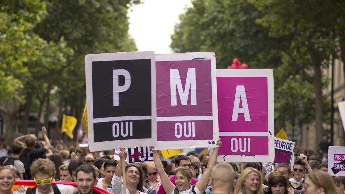 INFO FRANCEINFO. Près de 40% des gays et lesbiennes souhaitent avoir un enfant, une majorité privilégierait la PMA et la GPA, selon une étude