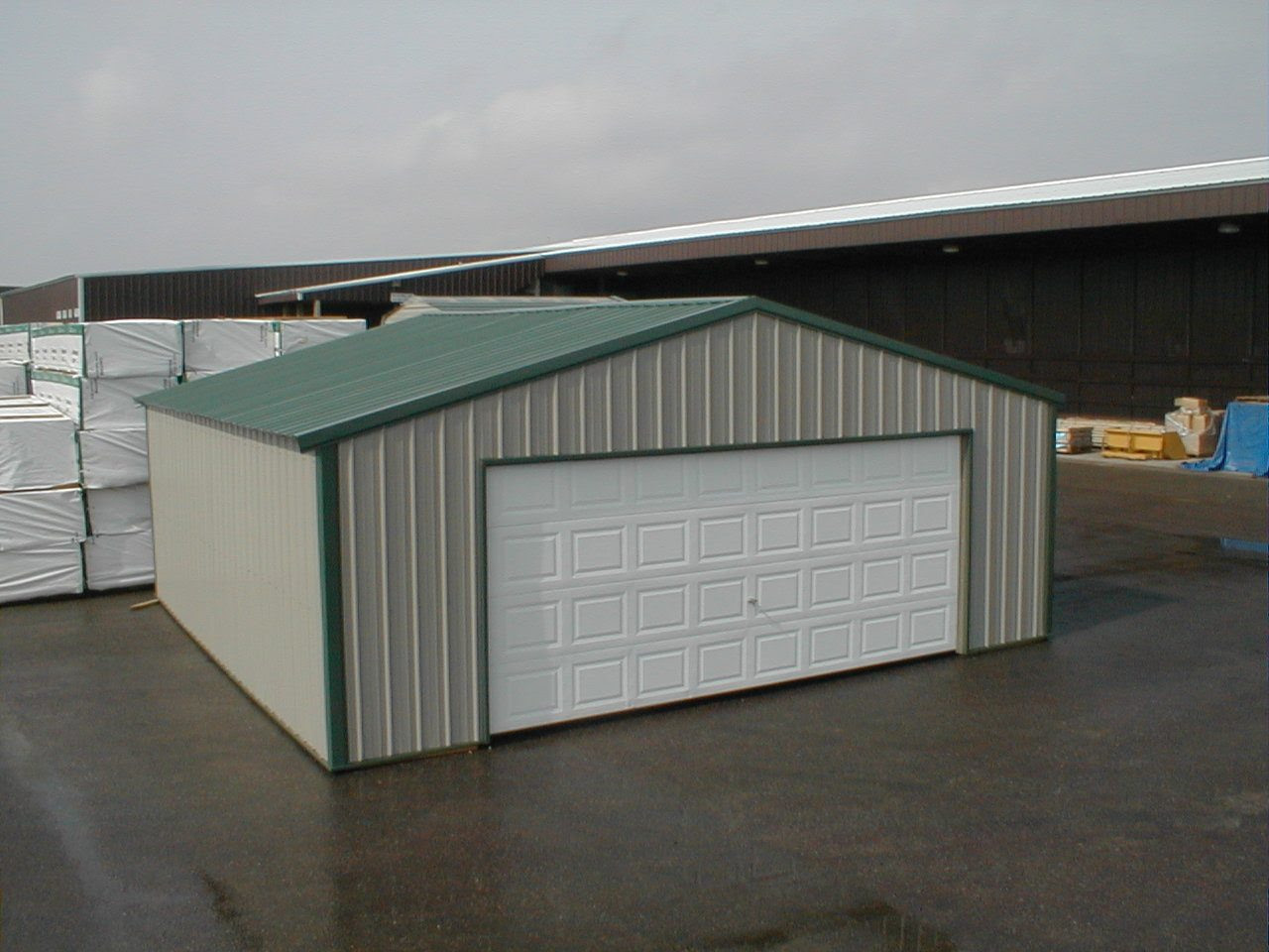 trusses raised - 24 x 30 pole barn garage construction