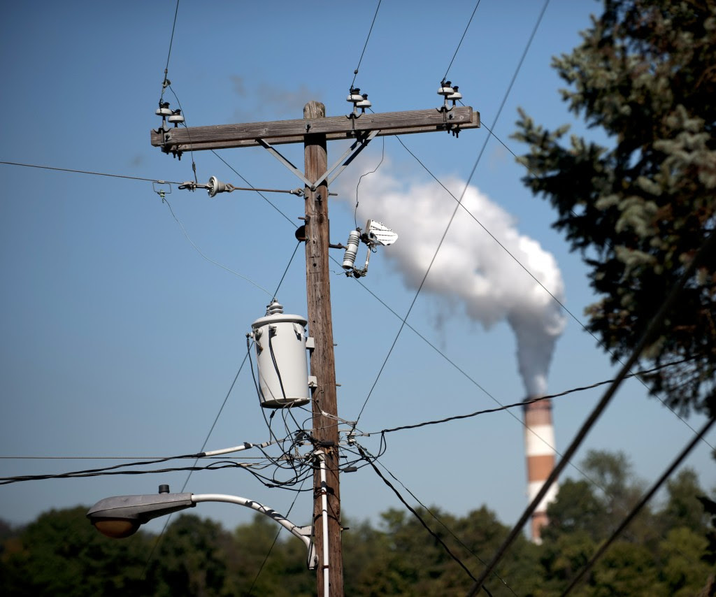 Exhaust rising from the Mitchell Power Station, a coal-fired power plant near Pittsburgh that was shuttered in 2013. The EPA's Clean Power Plan could result in more such retirements.. (Jeff Swensen/Getty Images)