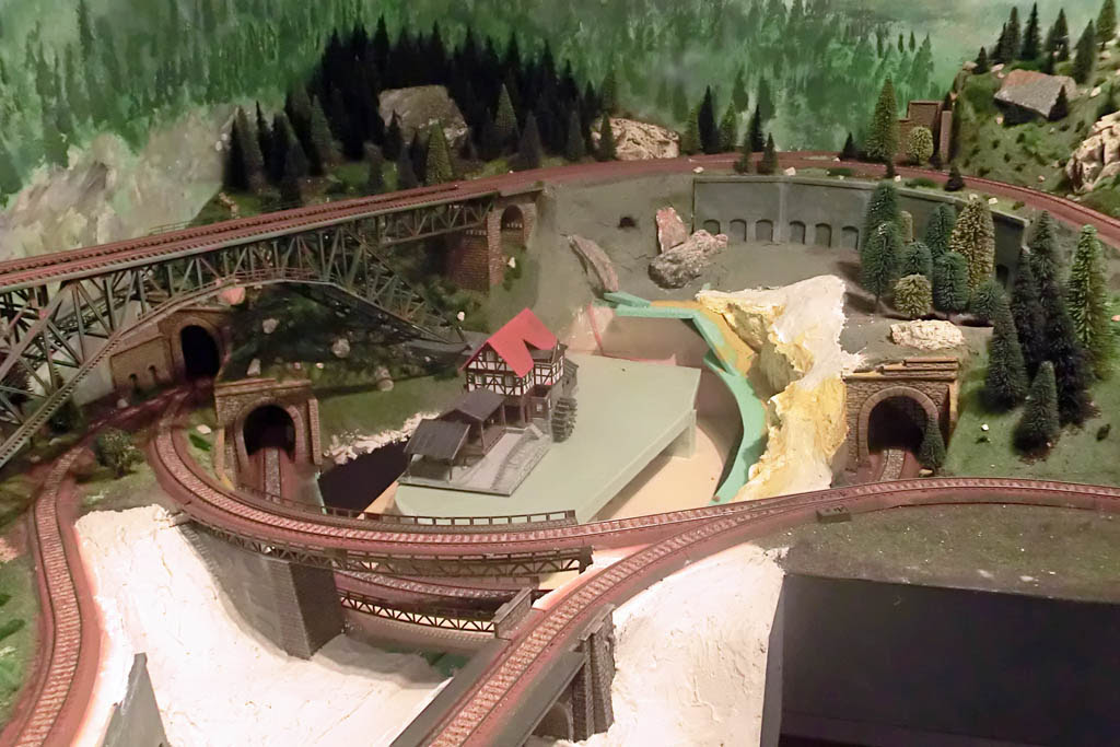 Modelleisenbahn spur n 1/160 planung, aufbau und gestaltung miniatur wunderland in spur n. Modellbahn Tipps Tricks Landschaftsbau