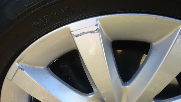 車 タイヤ ホイール 傷 Kuruma