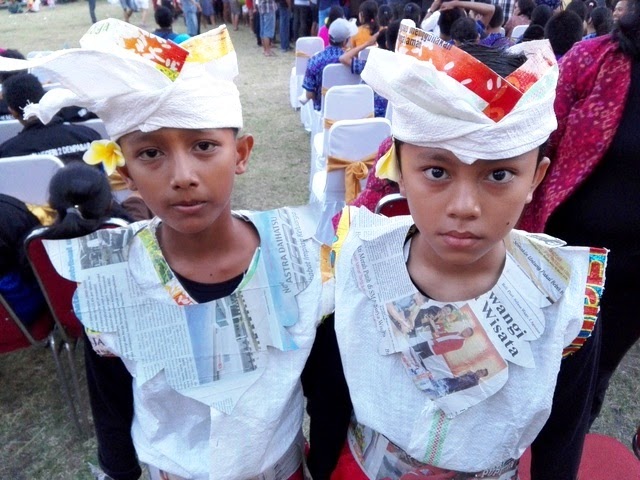 30 Baju  Adat Bali Dari  Koran  Model  Baju  Terbaru dan 