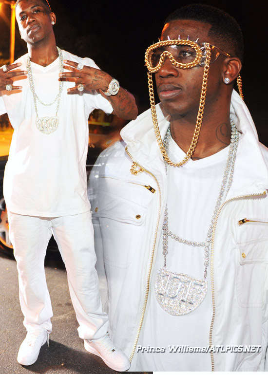 Once upon a time these old hands put some dough 2gether and made a gingerbread man emeralds 4 eyes cherries 4 buttons ones they were open she made them 4 nothing if u can c me holler as loud as u can c if u can catch the gingerbread man. Letz Talk Abt Gucci Mane