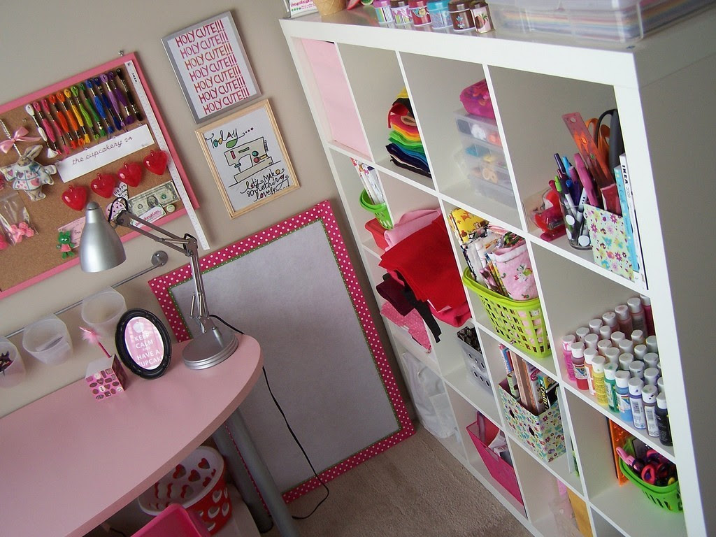 Decorate the shelves in your craft room. Craft Room Home Studio Ideas