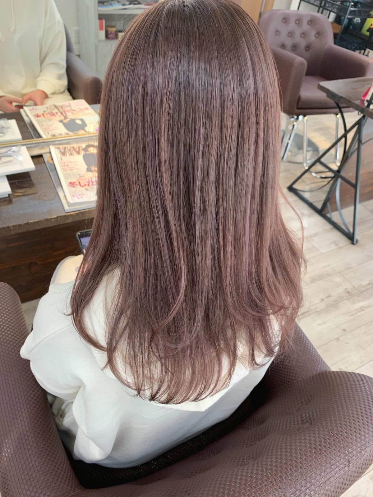 ユニークヘア カラー ピンク ベージュ 市販 最高の花の画像