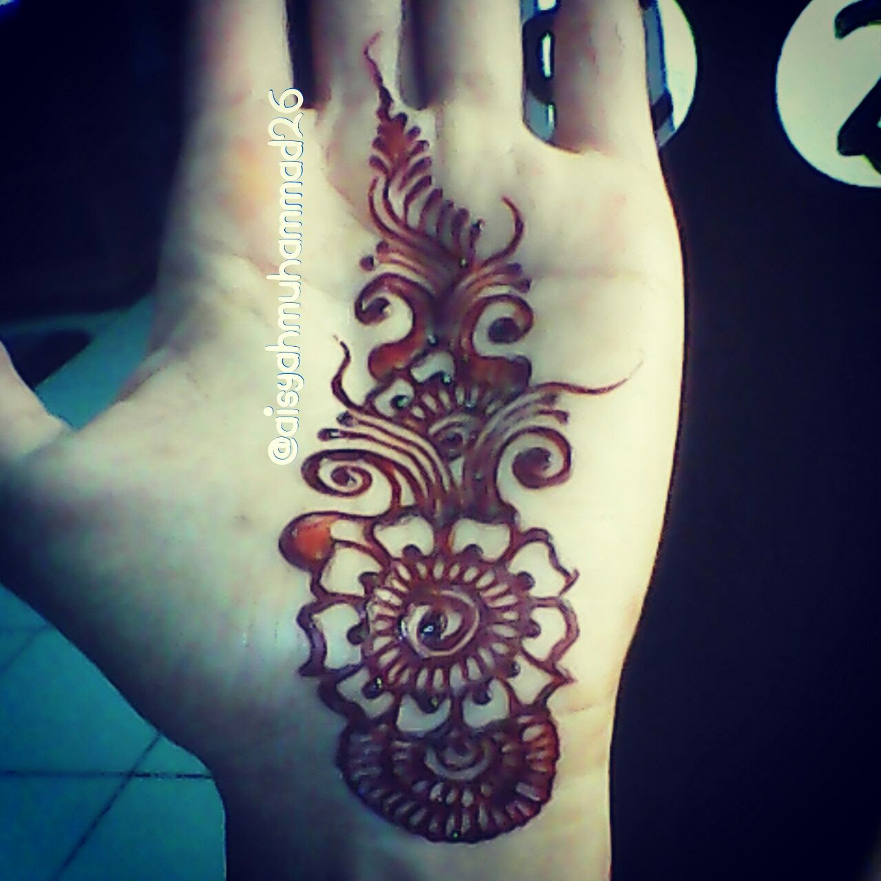 Gambar Henna Di Lengan Tangan Balehenna