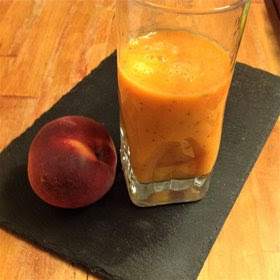 
  Smoothie de nectarina, naranja y semillas
