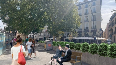 La plaza de Tirso de Molina se prepara para su remodelación: nuevo mobiliario, 46 árboles y 3 millones de inversión