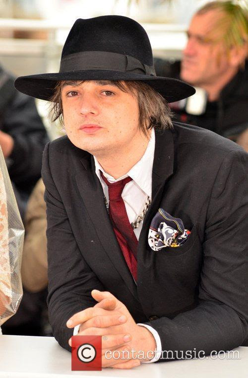 Pete doherty et amy winehouse, à londres, le 14 mai 2008. Shambles Pete Doherty To Sell Amy Winehouse And Kate Moss Fag Ends Contactmusic Com