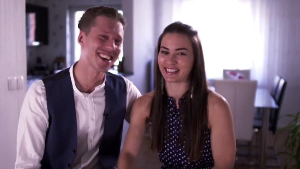 Ist ehemann valentin lusin etwa eifersüchtig? Let S Dance 2021 Profitanzer Renata Valentin Lusin Verraten Wie Ihre Liebe Begann