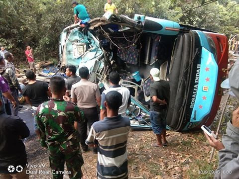 Lowongan Kerja Kernet Bus Rosalia Indah : Lowongan Kerja ...