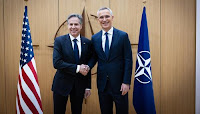 Secretary General welcomes US Secretary of State to NATO