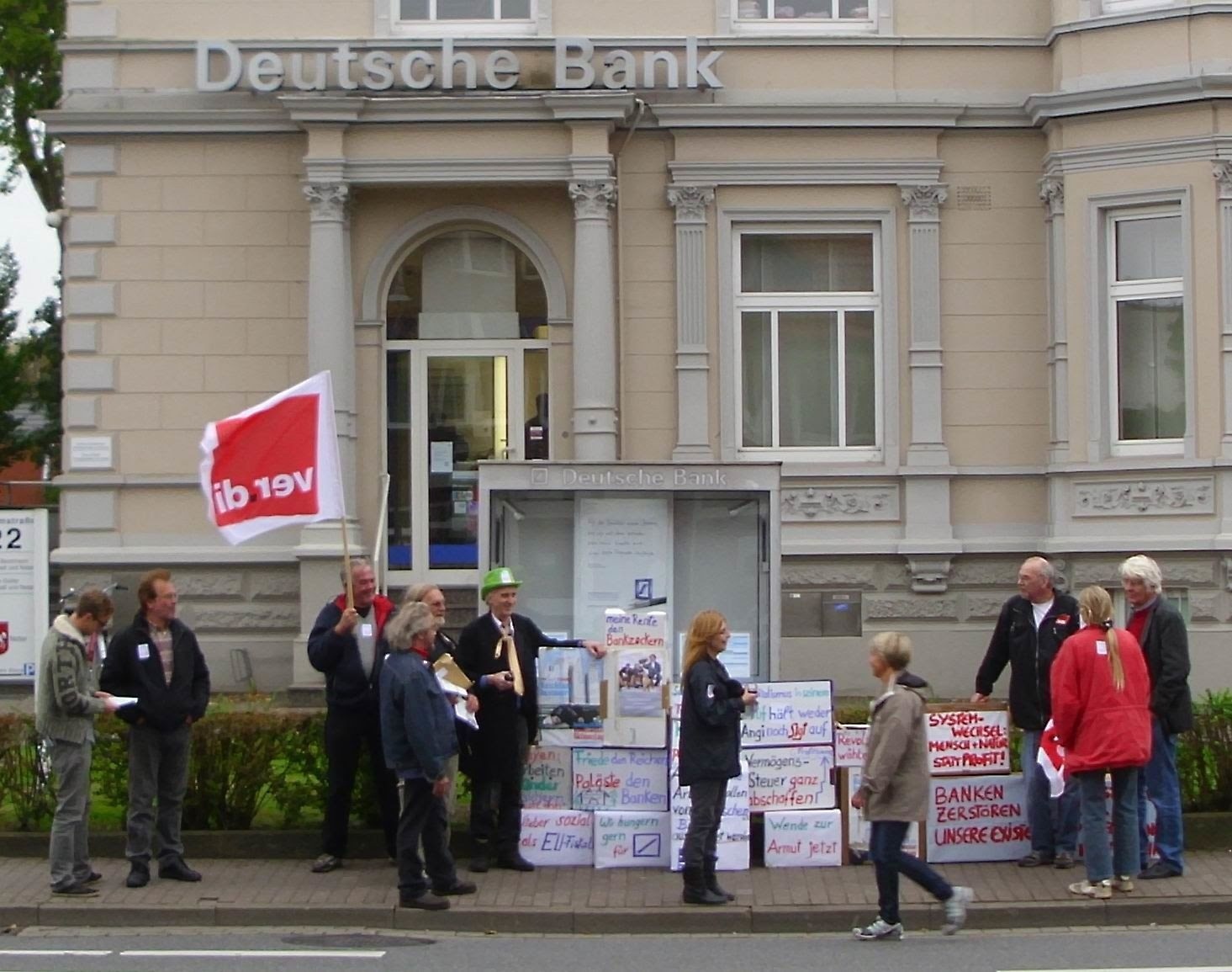 Swift code is a standard format of bank identifier codes (bic) and it is unique identification code for a particular bank. 14 9 12 Mauerbau Vor Deutsche Bank Soltau Gegen Eu Fiskalpakt Und Sozialabbau