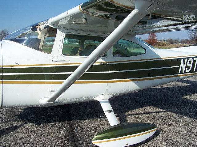 N0210H Imron Aircraft / Cessna 182P N8309M | Norfolk ...