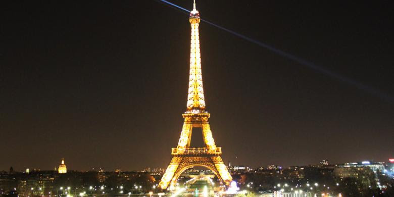 pemandangan kota paris pada malam hari Pemandanganoce