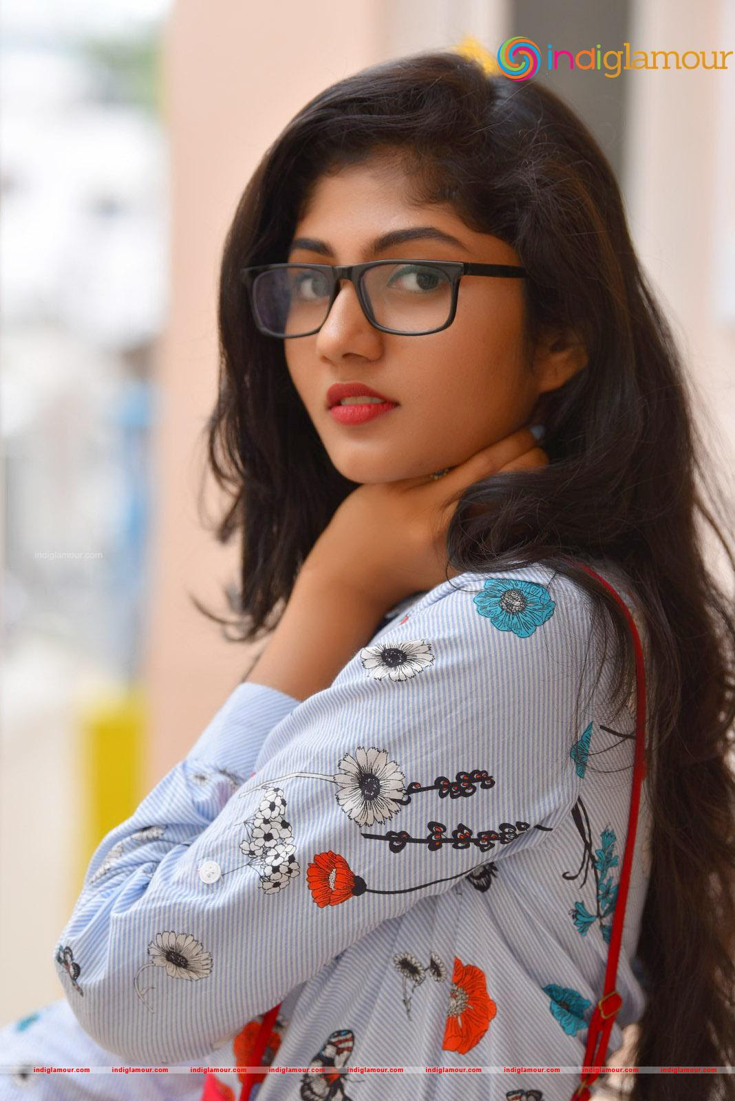 Drishya raghunath is an indian actress who predominantly works in malayalam film industry. Drishya Raghunath Actress Photos Images Pics And Stills 18238 0 Indiglamour Com