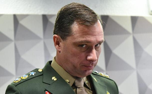 Militares fazem 'vaquinha' para ajudar Mauro Cid, delator de Bolsonaro, a pagar R$ 600 mil em dívidas