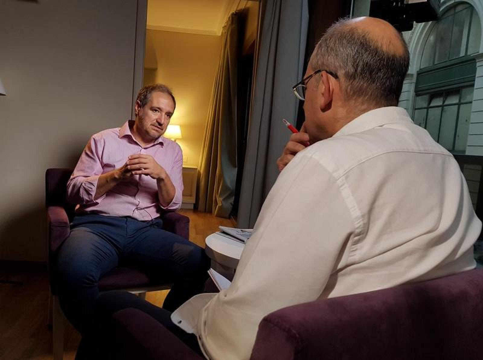  José A. Guardiola durante la entrevista con el periodista Diego Cabot