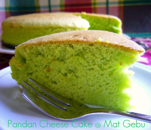 PANDAN CHEESE CAKE