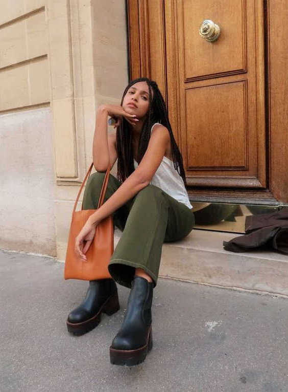 The chelsea boot began with j. How To Wear Platform Chelsea Boots For Women 2021 Ladyfashioniser Com