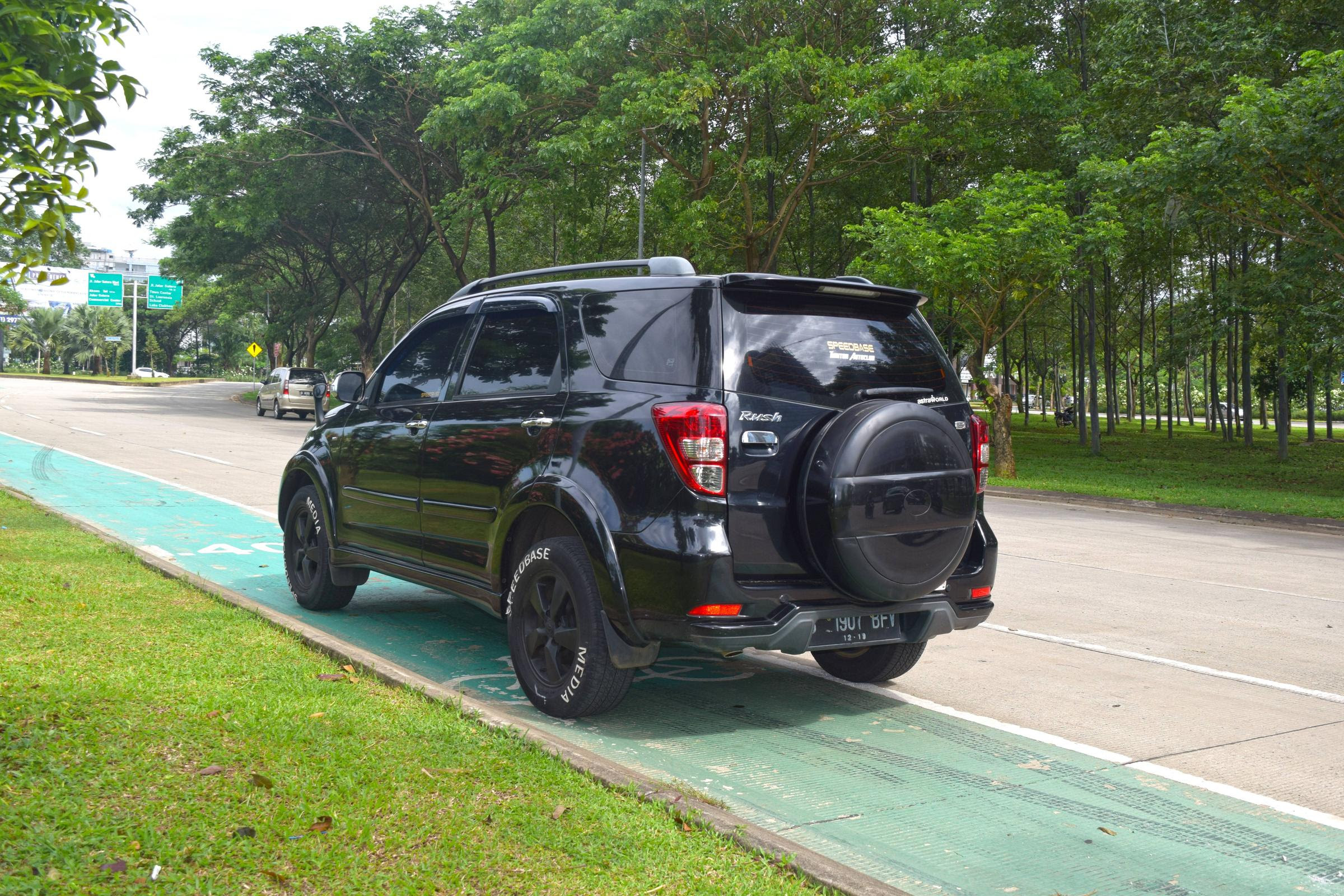 Gambar Gambar Modifikasi Toyota Rush Putih Terbaru Modifikasi Mobil