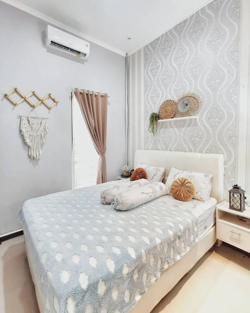 Selain itu, penggunaan wallpaper juga dirasa lebih praktis dan murah ketimbang harus di tahun 2021 ini, ada banyak desain dan warna wallpaper yang bisa dipilih untuk kamar tidur si buah hati. 35 Desain Kamar Tidur Sederhana Mudah Murah Dan Minimalis