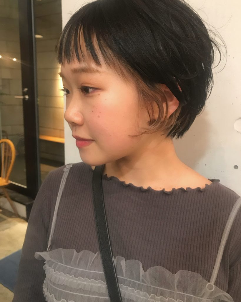 ヘアスタイルカタログ 有名な インナー カラー 前髪