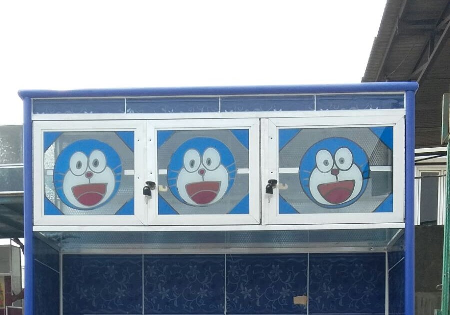 16 Rak  Piring  Kaca Motif Doraemon  Penting 