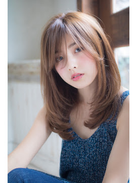 心に強く訴える 髪型 丸顔 ロング ヘアスタイルギャラリー