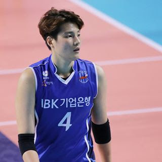 여배국대팀 선수 별명 염혜선(염치기), 안혜진(도라이몽) 오지영(오지구영) 김연경(식빵언니), 표승주(표장군), 이소영(소영선배), 박정아(박용병) 김희진(존잘), 정지윤(스탑윤) 양효진(블로퀸). Pic ë°°êµ¬ì„ ìˆ˜ ê¹€í¬ì§„ ì‚¬ì»¤ë¼ì¸