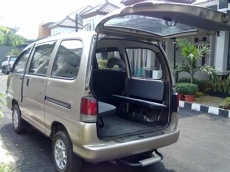 FORD LASER SERIES (GL 1.3) / XTAXI: Keunggulan Kekurangan