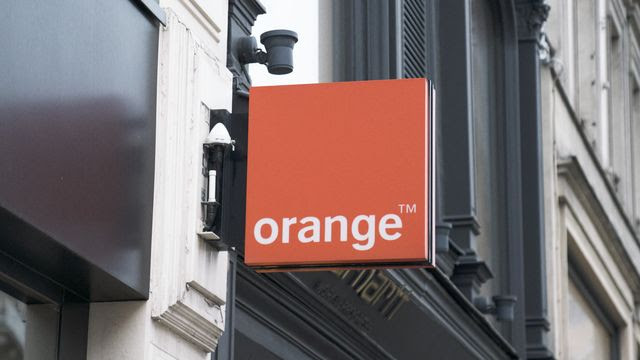Téléphonie : "tous les services d'Orange" de nouveau "fonctionnels" après une panne, le réseau reste "sous vigilance"