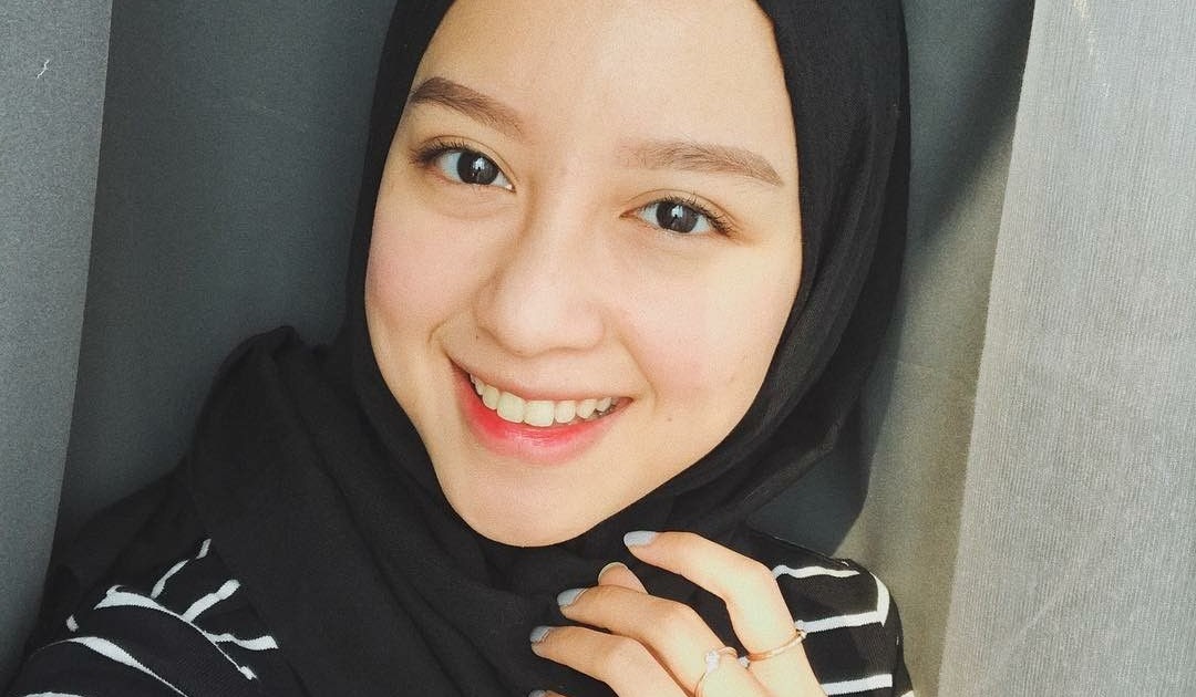  Baju  Hitam  Jilbab Warna  BAJUKU