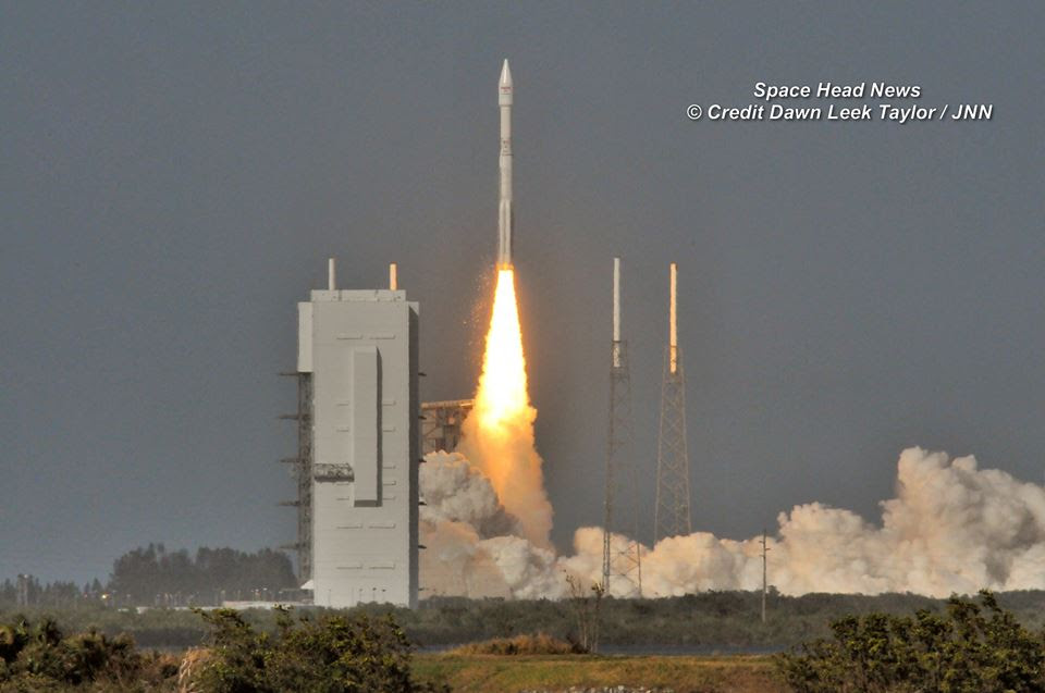 Launch of EchoStar XIX satellite atop ULA Atlas V from pad 41 on Cape Canaveral Air Force Station at 2:13 p.m. ET on Dec. 18, 2016.  Credit: Dawn Leek Taylor