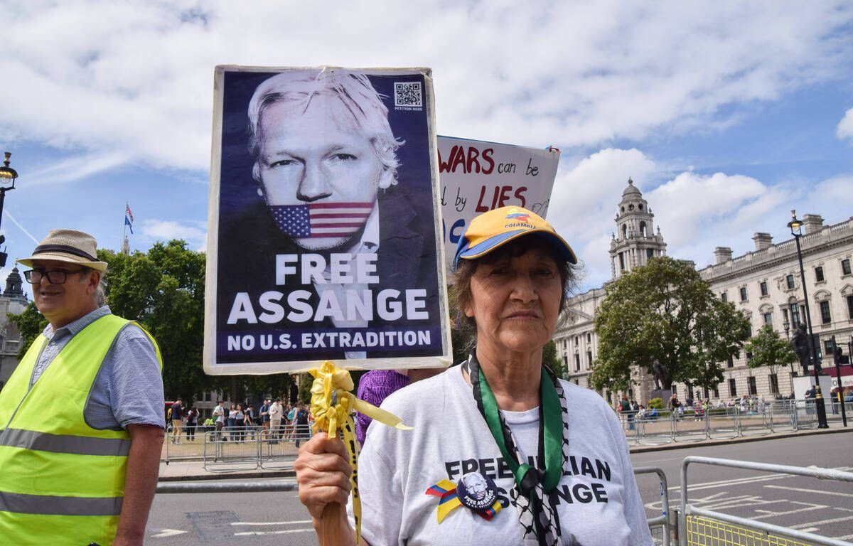 One woman protesting the lock up of Assange.